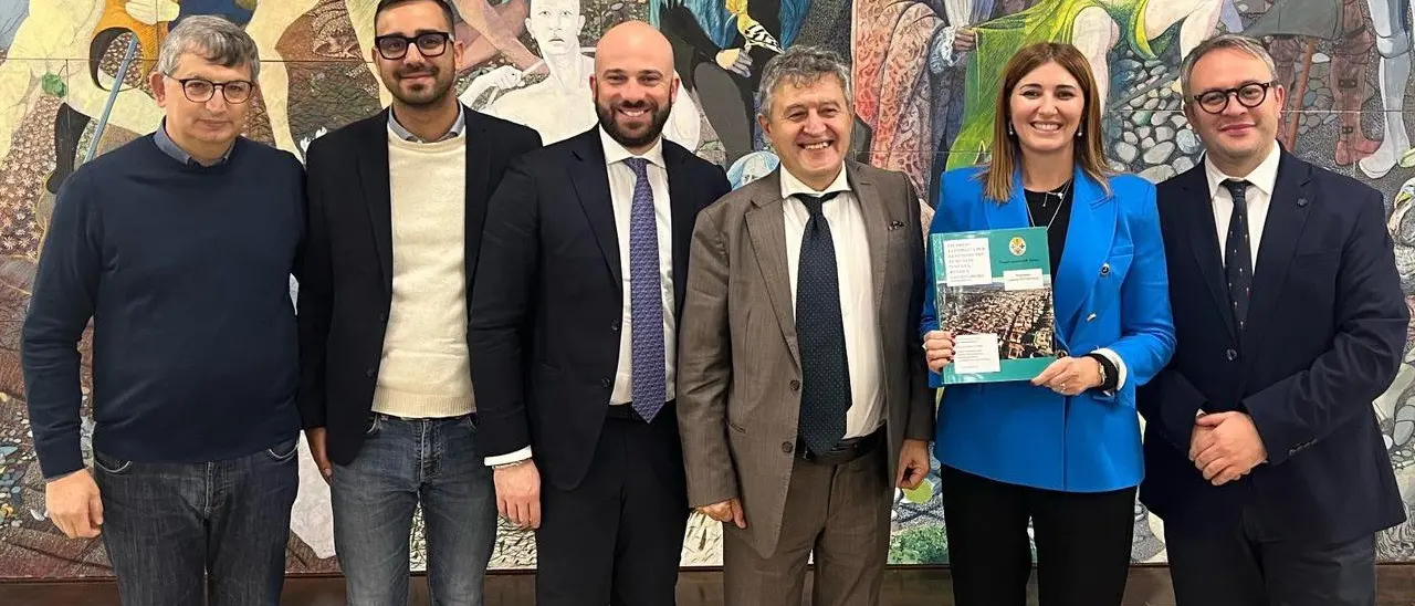 «Dalla fusione tra Cosenza, Rende e Castrolibero vantaggi per 150 milioni di euro», presentato lo studio di fattibilità