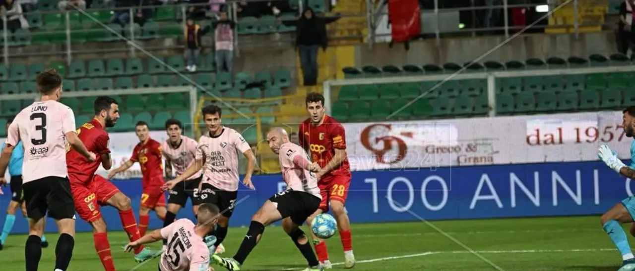 Palermo-Catanzaro: tre punti d’oro per i giallorossi in Sicilia: finale 1-2