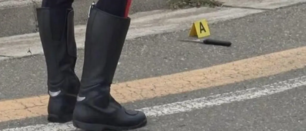 Studente accoltellato da un compagno fuori dalla scuola, 15enne in fin di vita a Cagliari