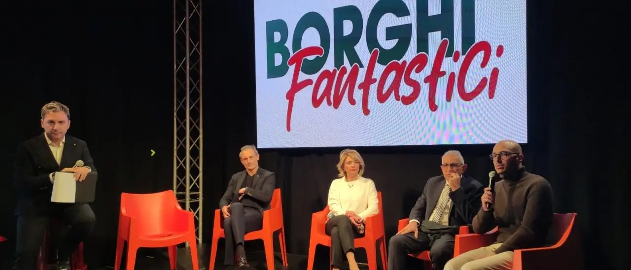 Festival Leggere e Scrivere, seconda giornata della kermesse vibonese. Stasera l’appuntamento con De Silva