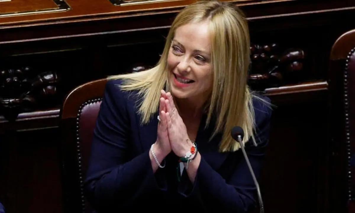 La Costituzione difende anche il centrodestra ma Meloni non lo sa o finge di non saperlo