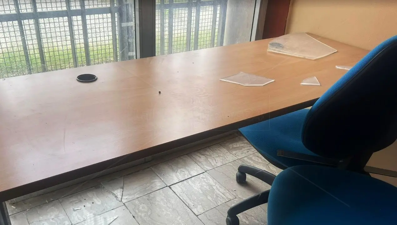 Ondata di furti nelle scuole di Corigliano-Rossano, presi di mira i laboratori di informatica