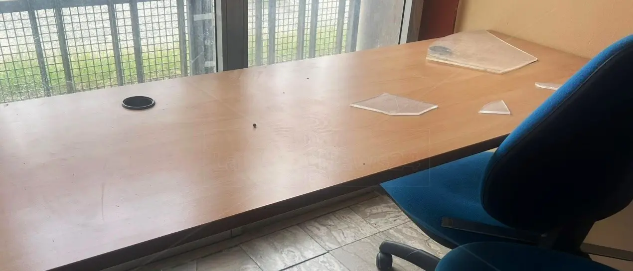 Ondata di furti nelle scuole di Corigliano-Rossano, presi di mira i laboratori di informatica