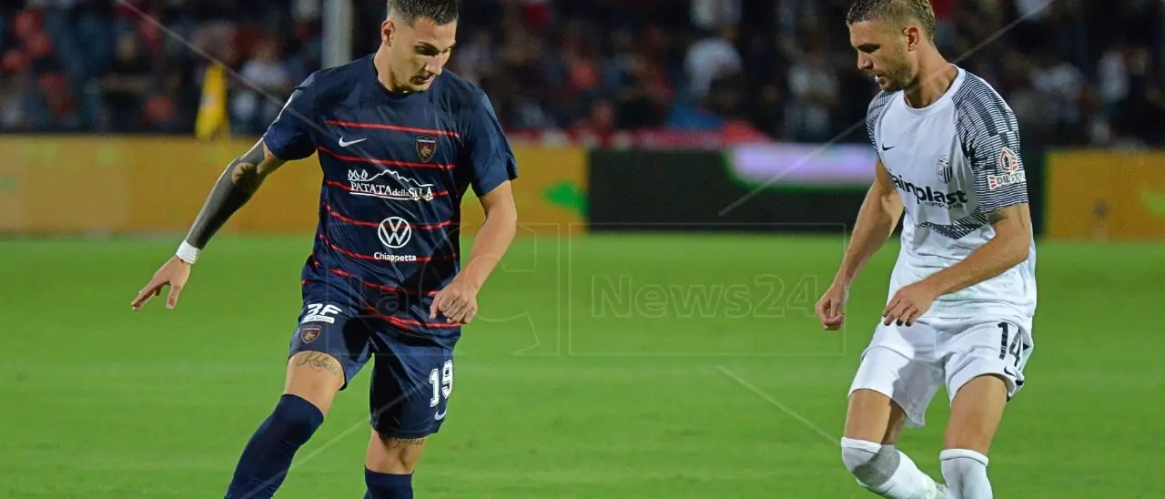 Cosenza-Cittadella, Crespi si candida per una maglia da titolare: il giovane attaccante in ballottaggio con Forte