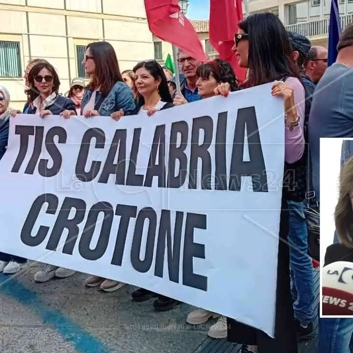 Tirocinanti in piazza a Catanzaro, Fragomeni (Pd): «Sostengo la protesta, lavoratori illusi dal Governo e dai suoi rappresentanti»