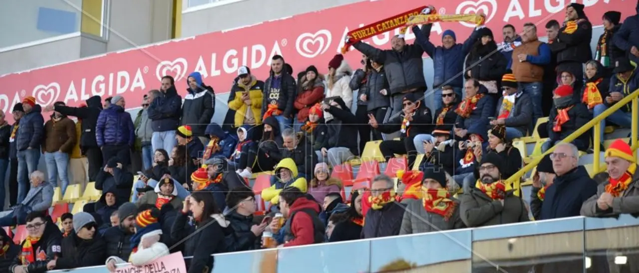 Ammenda da 15mila euro all’Us Catanzaro dopo il derby con il Cosenza, respinto il ricorso