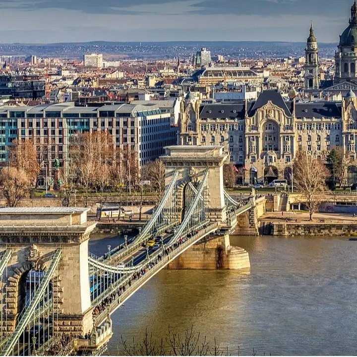 Colletti bianchi vicini alla ‘ndrangheta e finanzieri spregiudicati, appuntamento a Budapest per i traffici di mezza Europa