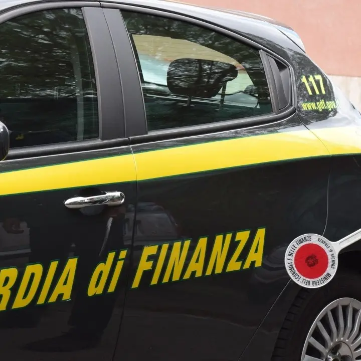 Castrovillari, trovato in auto con 5 chili e mezzo di droga: arrestato