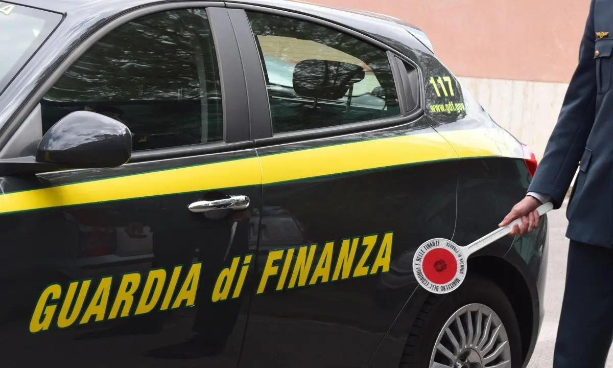 Castrovillari, trovato in auto con 5 chili e mezzo di droga: arrestato