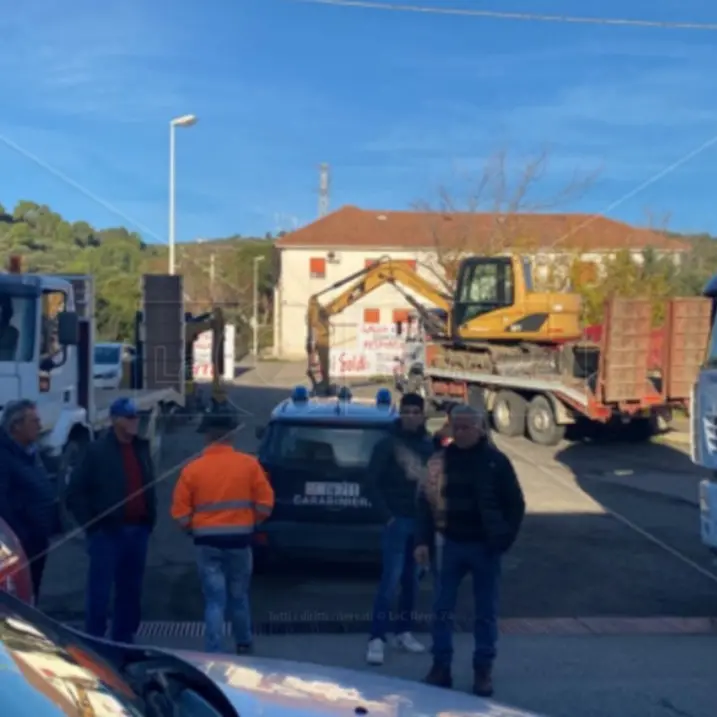 Lavori sulla 160, imprenditori e operai in protesta al Consorzio bonifica di Trebisacce per i mancati pagamenti