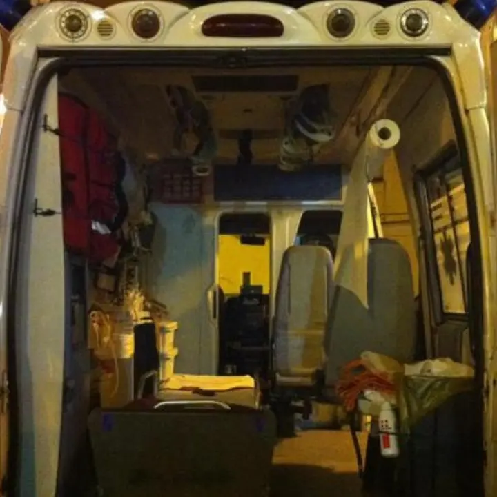 Incidente mortale in bici nel Cosentino, 28enne perde il controllo in discesa e si schianta oltre un parapetto