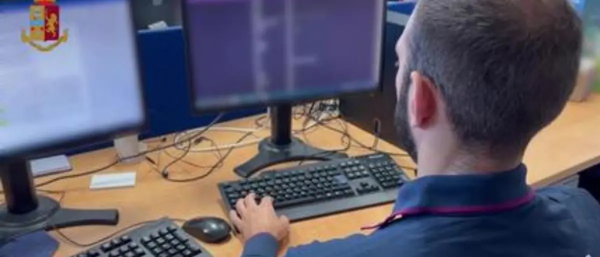 Abusavano in diretta web dei figli minorenni in cambio di denaro, arrestati marito e moglie