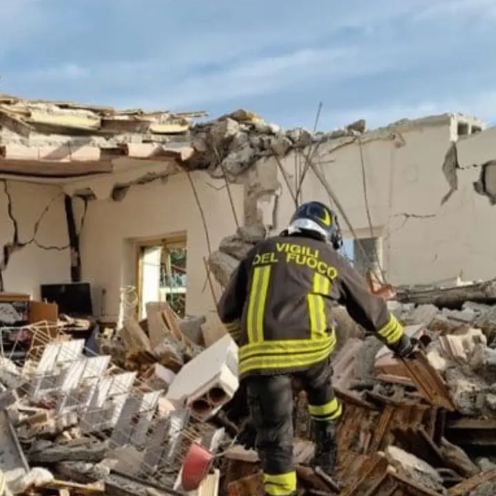 Sibari, lo scoppio di una bombola gli ha distrutto la casa: ora è solo e senza un tetto