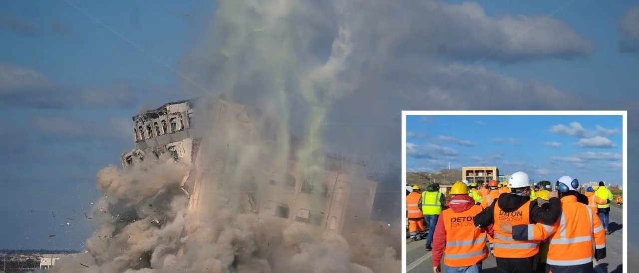 «È andato tutto bene ma non è stato facile»: demolitori soddisfatti del botto che ha cancellato l’ecomostro di Torre Melissa
