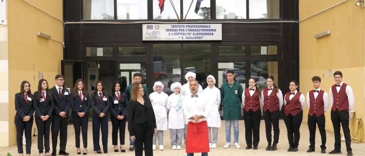 Fritto ripescato, il piatto antispreco degli studenti dell’Alberghiero di Vibo conquista Striscia la notizia