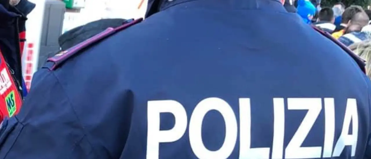 Cosenza, arrestato il presunto autore di 5 rapine: era ai domiciliari per lo stesso reato