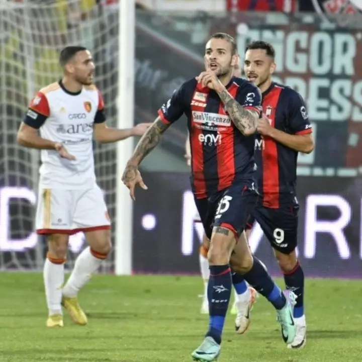 Il Crotone attende l’Avellino allo Scida e si gode i 10 risultati utili consecutivi