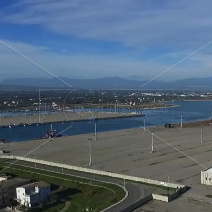 Insediamento Baker Hughes nel porto di Corigliano, Uil-Uilm: «Grande opportunità. La politica guardi al futuro»