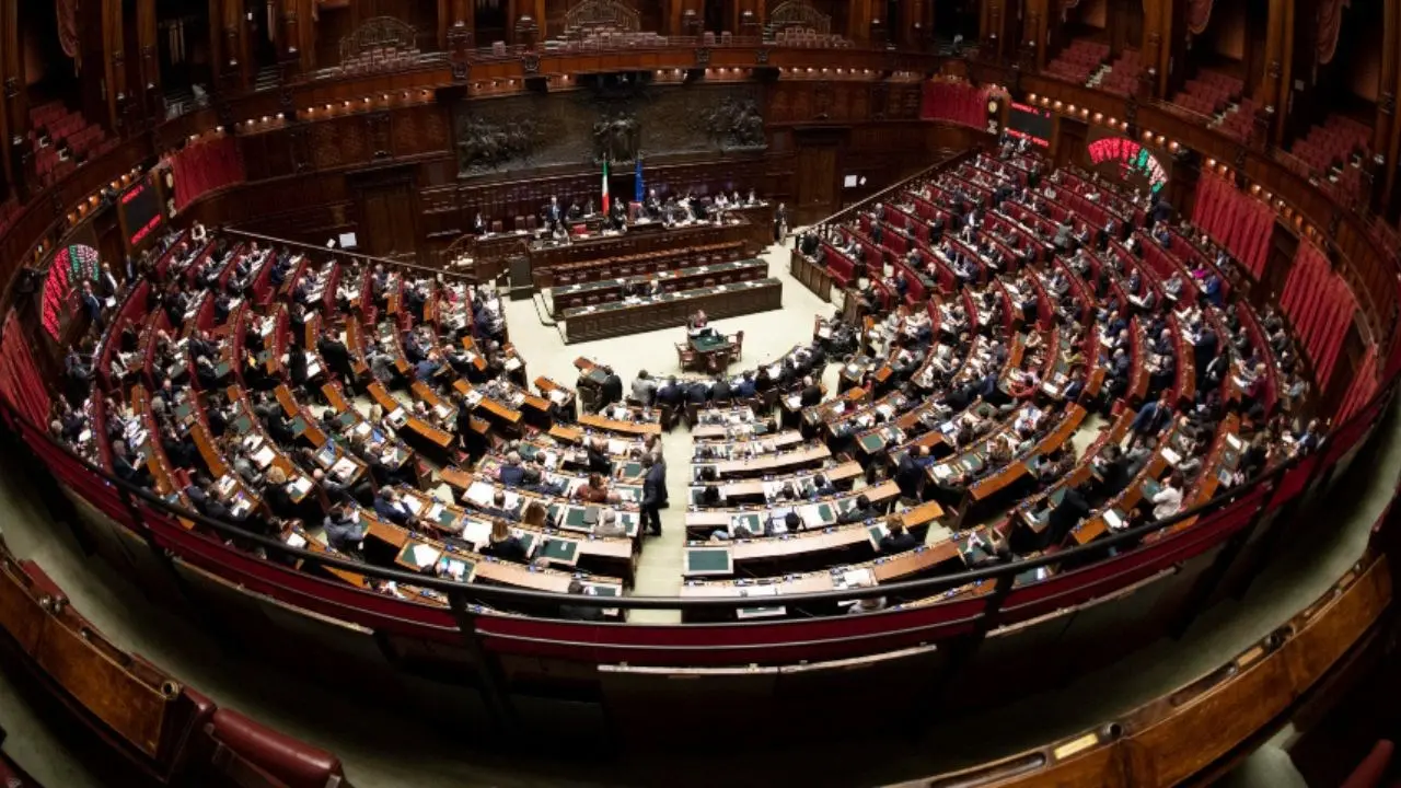 Mes, la Camera boccia la ratifica. No di Lega e Fratelli d’Italia, Fi si astiene