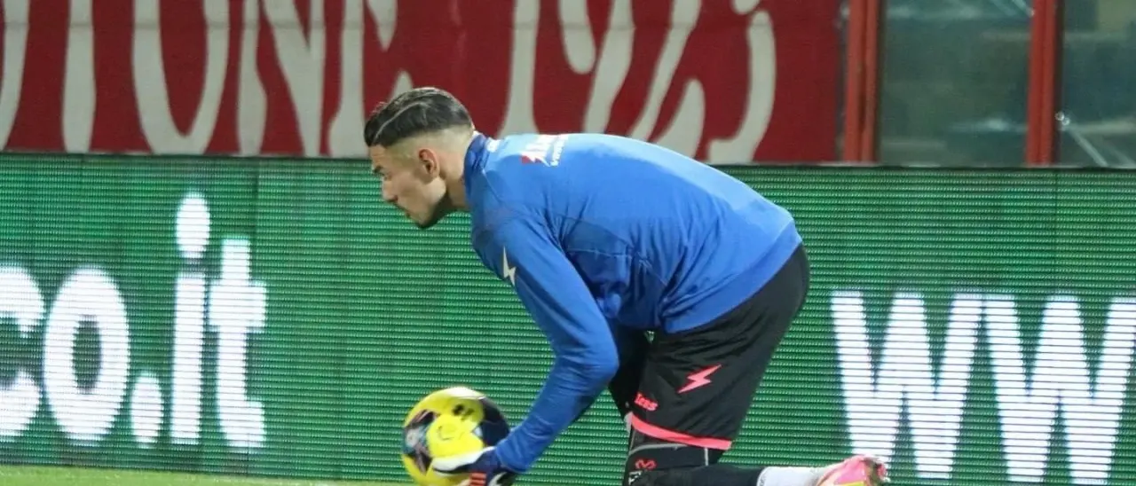 L’Avellino fa il colpaccio allo Scida e spegne il Crotone: finisce 0-1