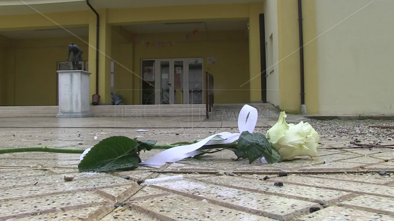 Tredicenne morto a scuola nel Vibonese, l’autopsia rivela una sofferenza cardiaca ma servono altri esami