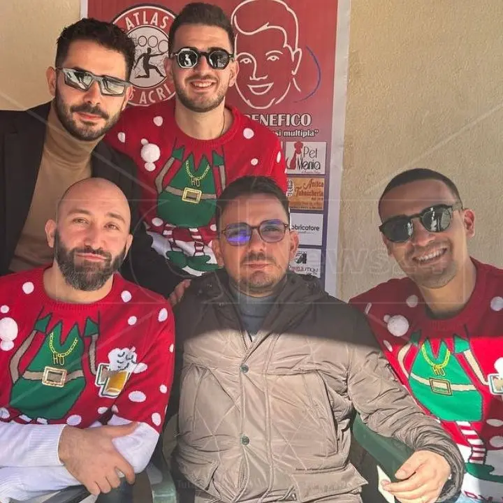 Vigilia di Natale nel segno della solidarietà ad Acri: raccolta fondi in piazza per Pierpaolo, 39enne affetto da sclerosi multipla