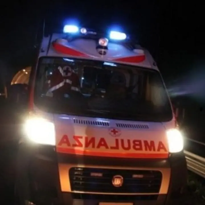 Incidente a Corigliano Rossano, auto precipita in una scarpata: 25enne in gravi condizioni