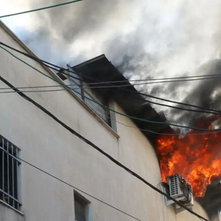 Medio Oriente, attacco israeliano a un campo profughi in Cisgiordania: almeno 6 morti e diversi feriti