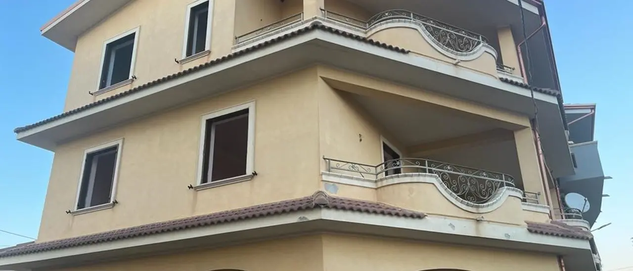 Danni al bene confiscato di Isola Capo Rizzuto, il sindaco: «Attacco alle istituzioni e a chi crede in una svolta»