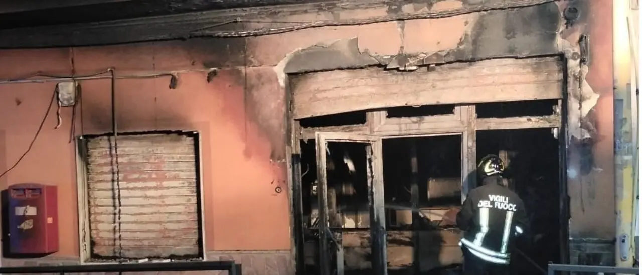 Incendio all’ufficio postale di Mandatoriccio, resta in carcere il presunto autore