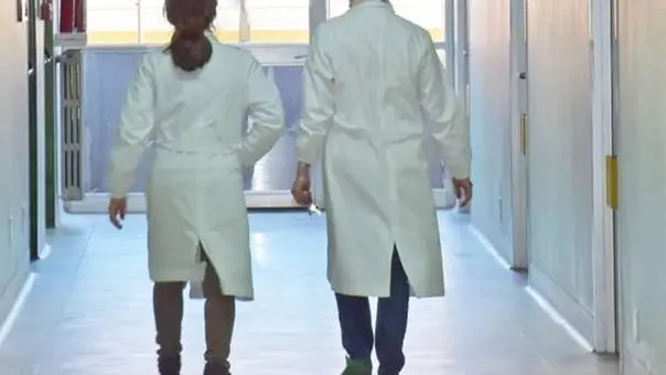 Milioni per medici e infermieri fermi in Regione, le trattative con i sindacati rimandate al 2024