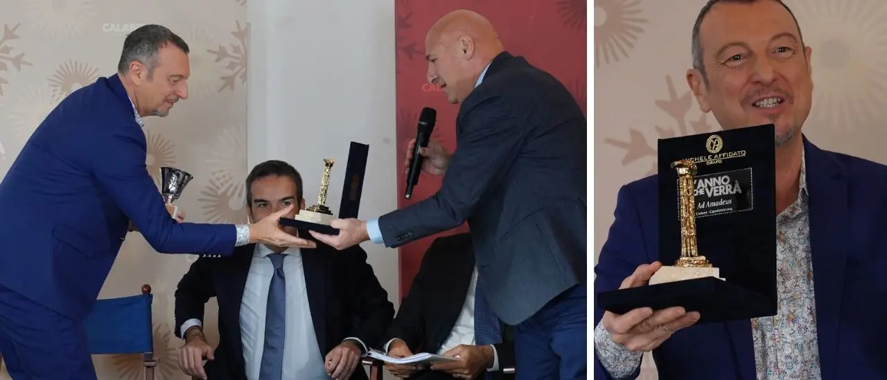 Il benvenuto di Crotone ad Amadeus con la consegna della Colonna d’Oro realizzata da Affidato