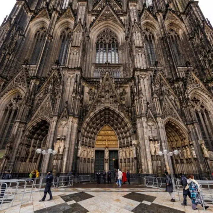 Germania, pianificavano un attentato alla cattedrale di Colonia: tre arresti