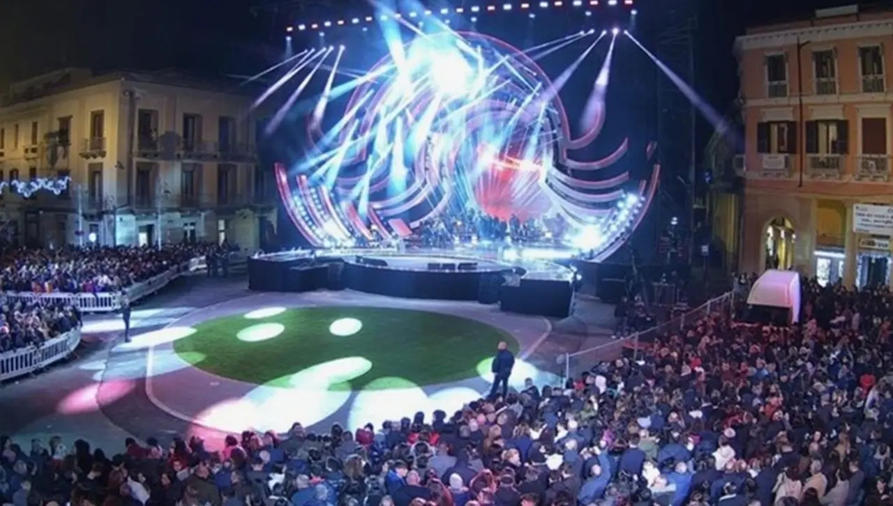 In 6 milioni davanti alla tv per il Capodanno Rai di Crotone, a mezzanotte share al 61%. Occhiuto: «Evento straordinario»