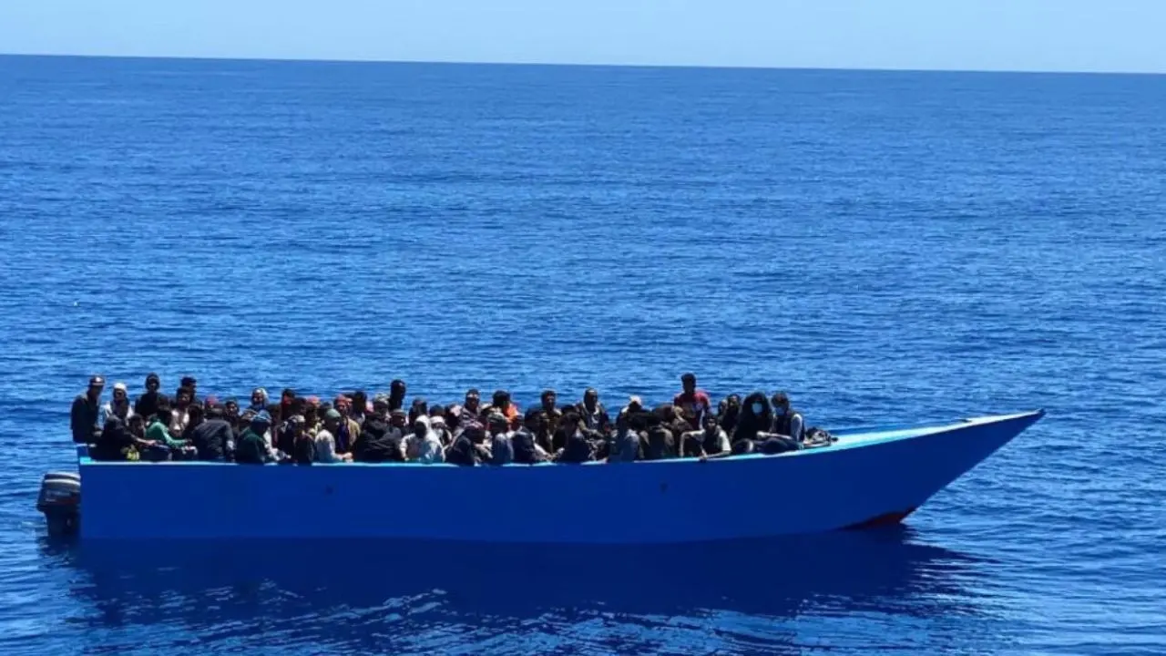 Migranti, chiusa l’inchiesta Caronte: 28 gli indagati accusati di organizzare viaggi clandestini verso le coste italiane