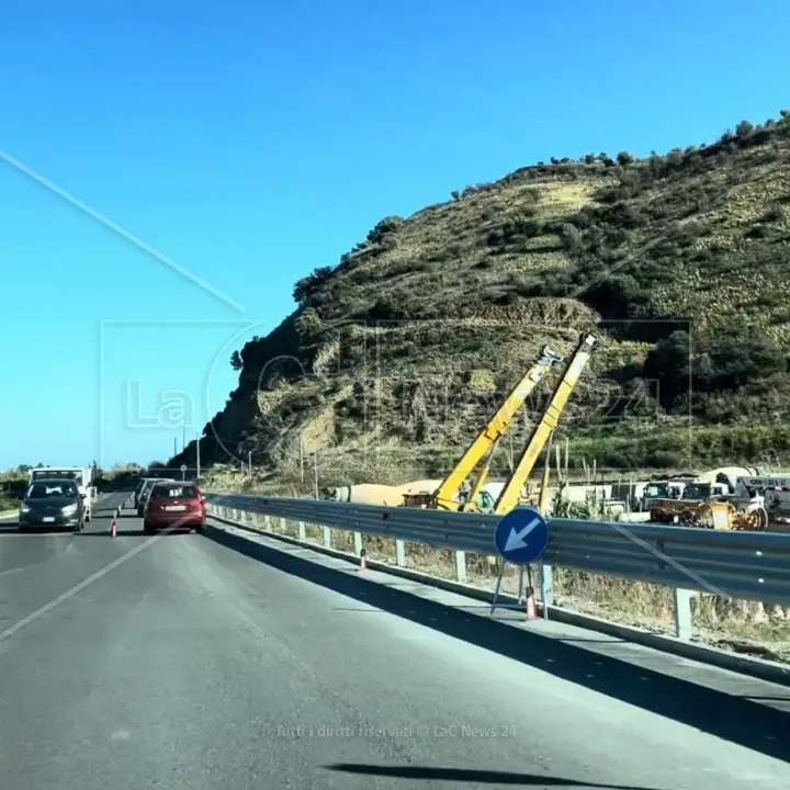 La presidente della Provincia Succurro: «Per la Cosenza-Sibari ritardi ereditati. Su uno dei lotti imprevedibili problemi geologici»