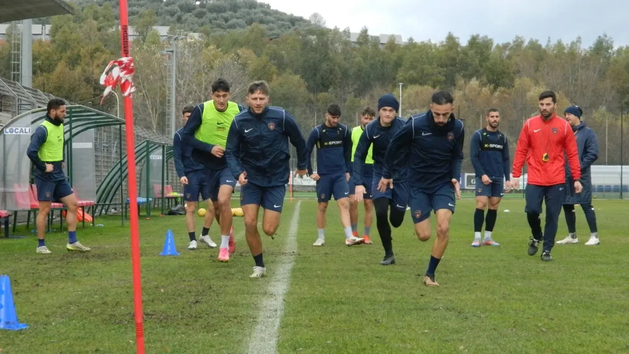 Cosenza, squadra di nuovo al lavoro dopo la pausa natalizia: allenamento differenziato per due rossoblù