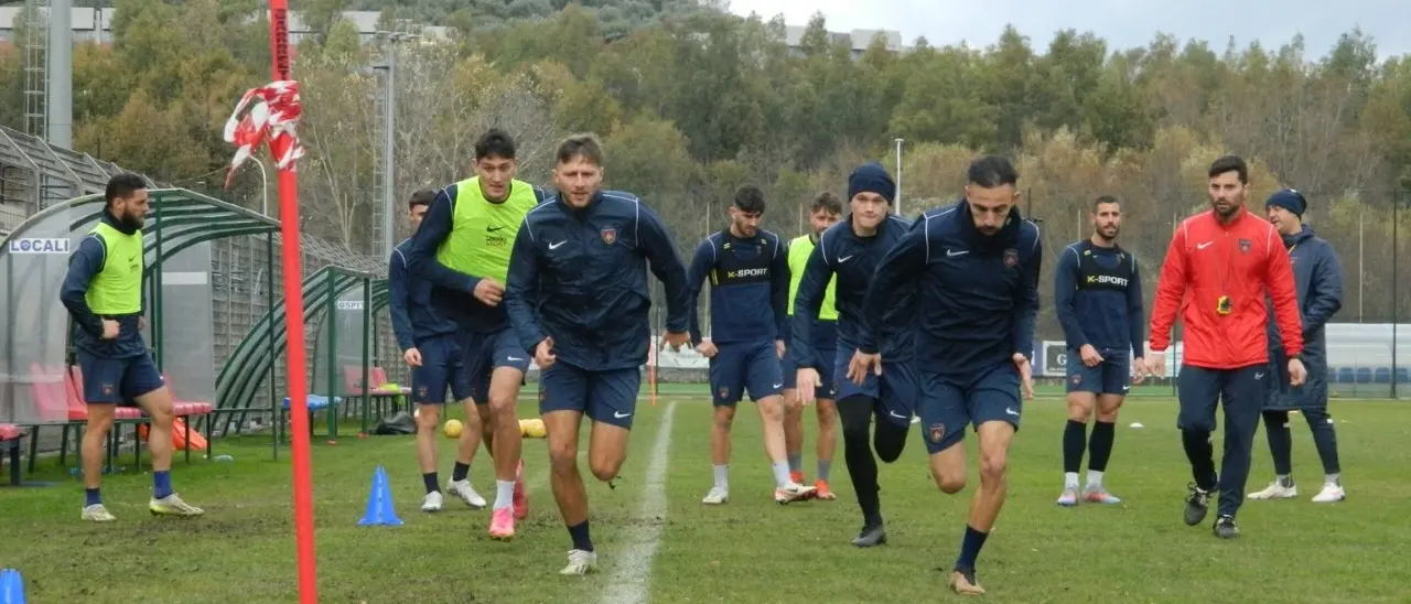 Cosenza, squadra di nuovo al lavoro dopo la pausa natalizia: allenamento differenziato per due rossoblù