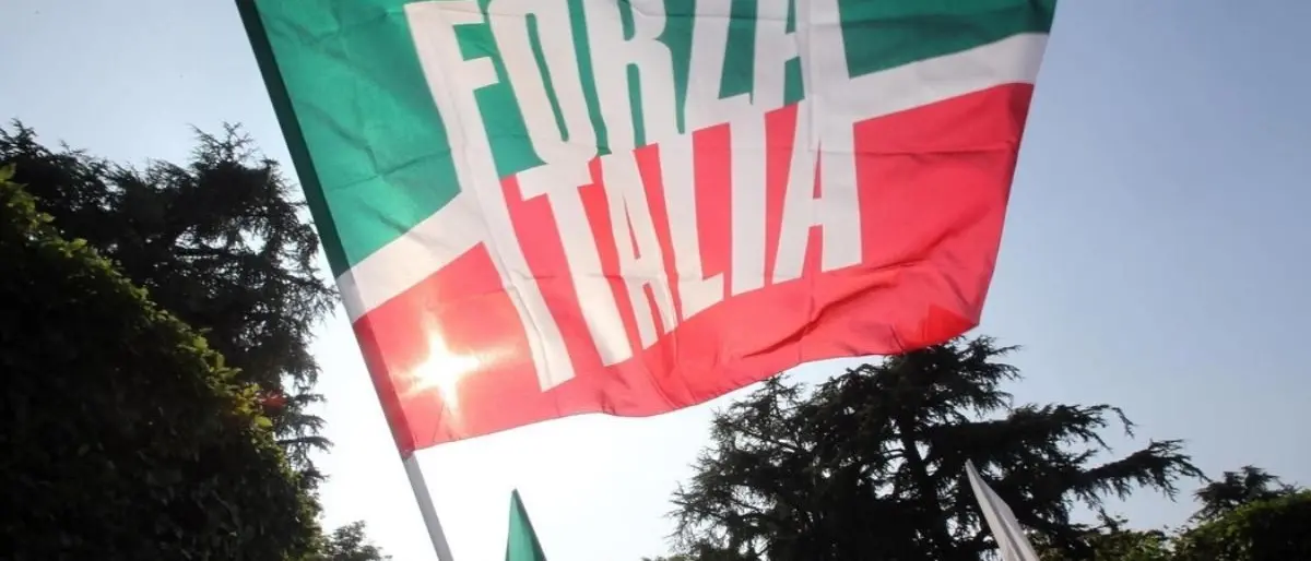Forza Italia, convocati i congressi in Calabria. La (difficile) missione di Cannizzaro è mettere tutti d’accordo