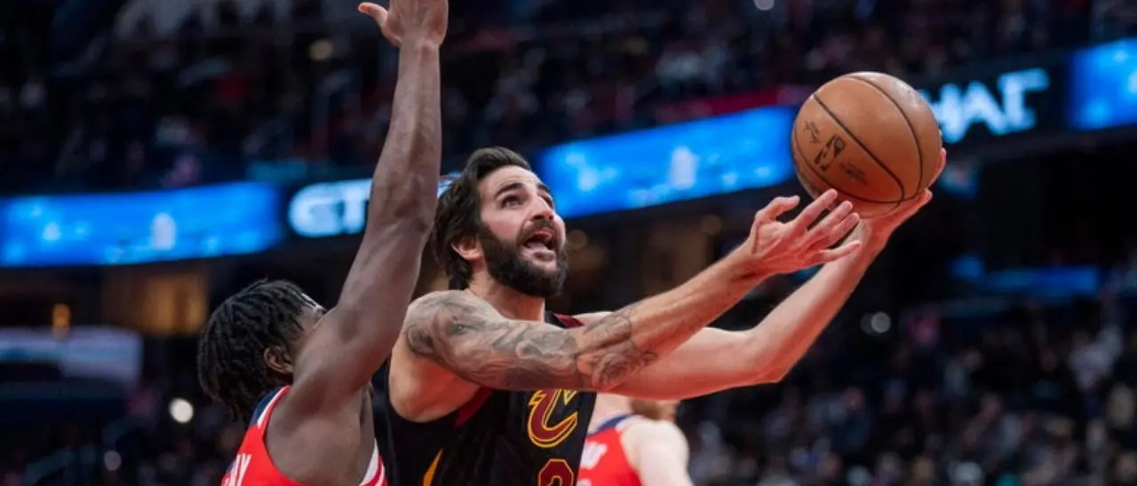 Basket, Ricky Rubio lascia l’Nba per problemi di salute: «Sono sprofondato nell’oscurità»