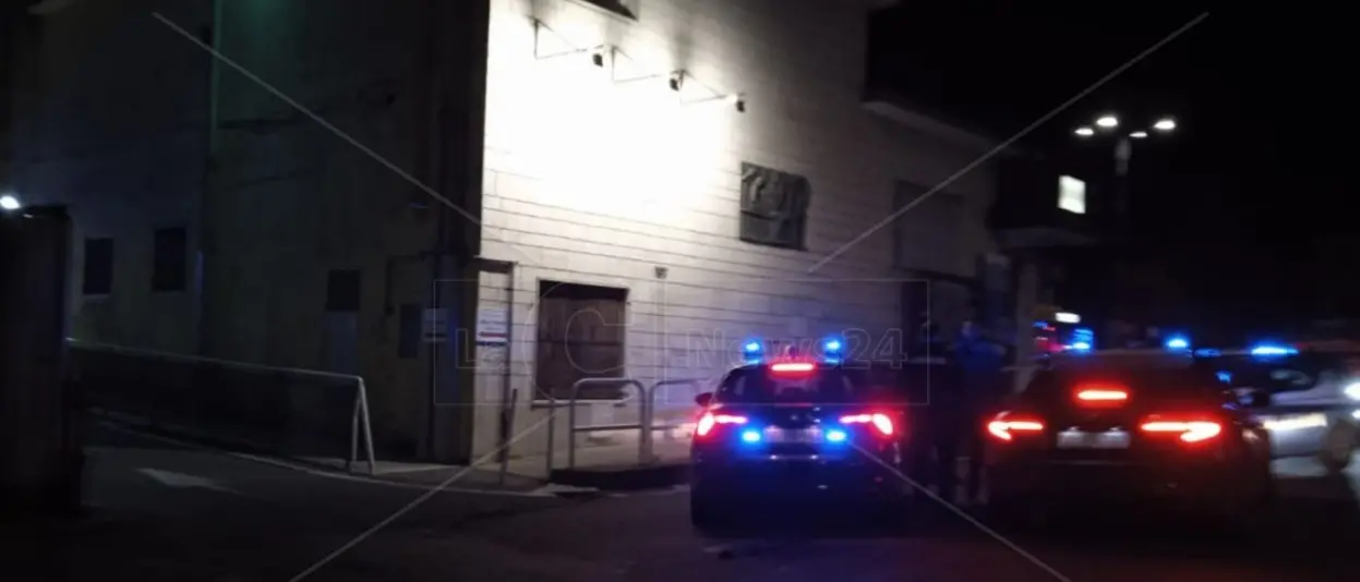 Dottoressa aggredita durante il turno di Guardia medica nel Vibonese: pugni in faccia anche ai sanitari del 118