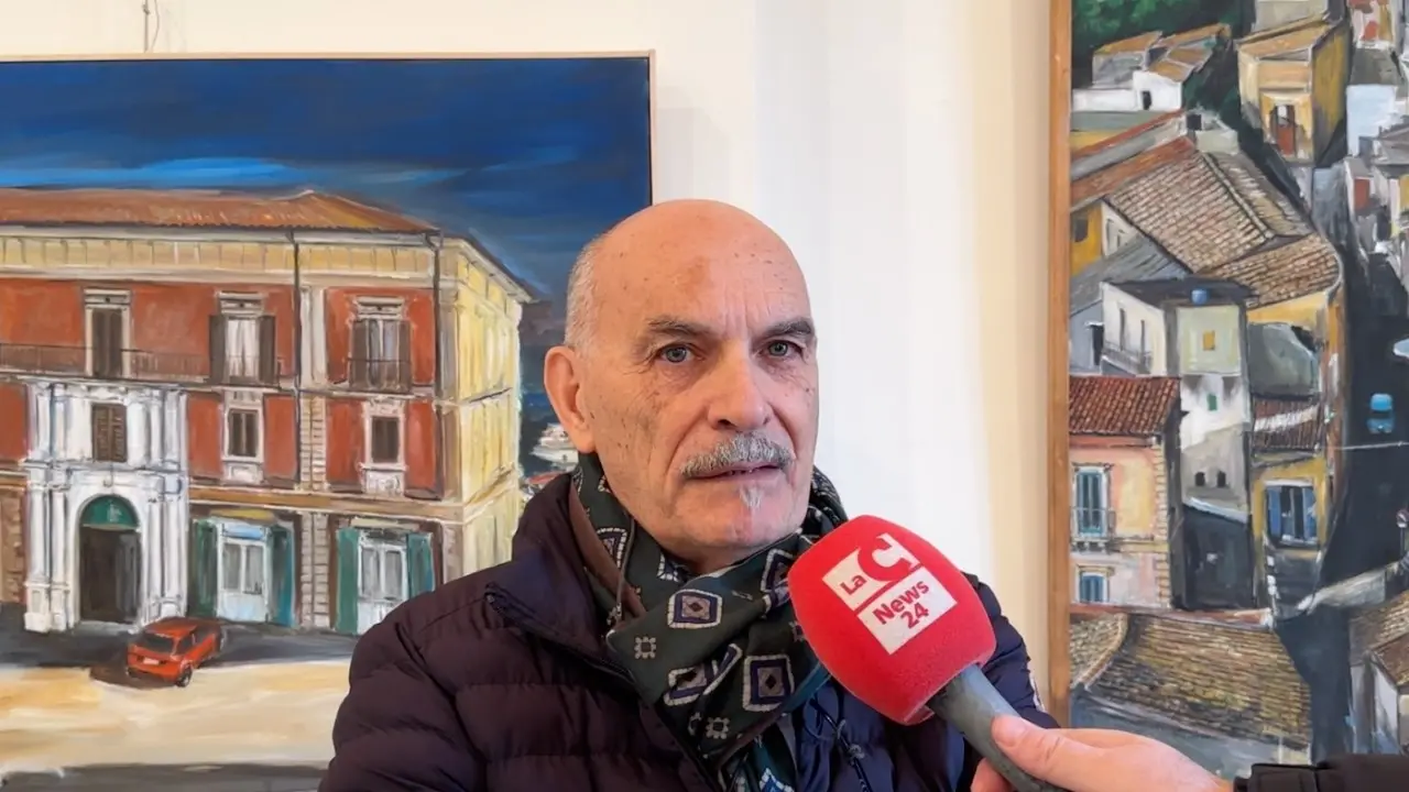 A Corigliano Rossano la mostra di Enzo Bilardo, il pittore che dipinge il suo amore per Calabria e Sicilia