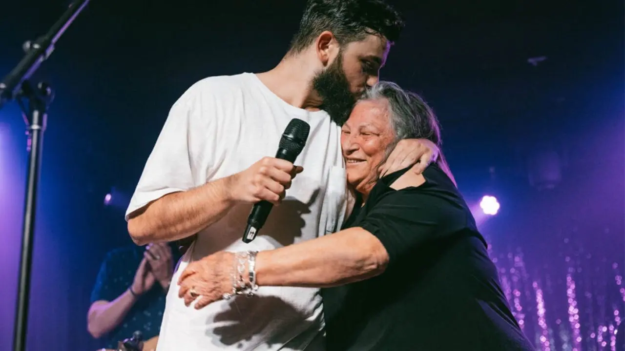 Molti anni fa lasciò Cosenza per Toronto: nonna Rita racconta la Calabria in un podcast di culto. E macina like su Instagram