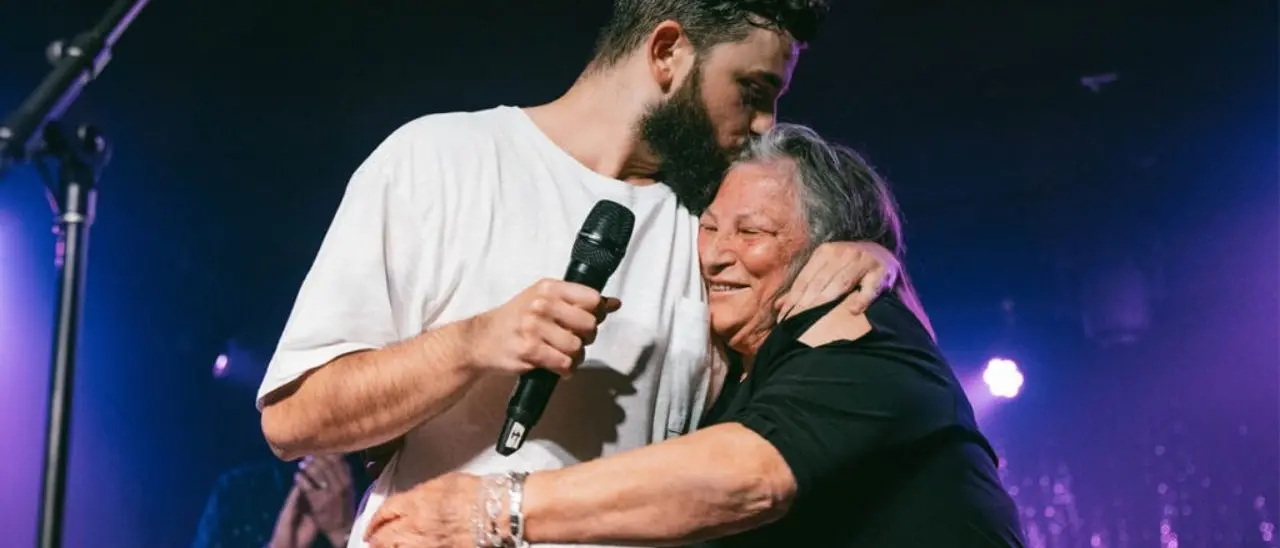 Molti anni fa lasciò Cosenza per Toronto: nonna Rita racconta la Calabria in un podcast di culto. E macina like su Instagram
