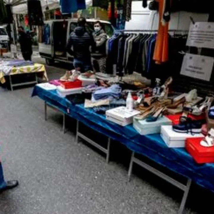 Il comune di Reggio mette a bando le concessioni degli ambulanti, venditori sul piede di guerra: annunciata protesta