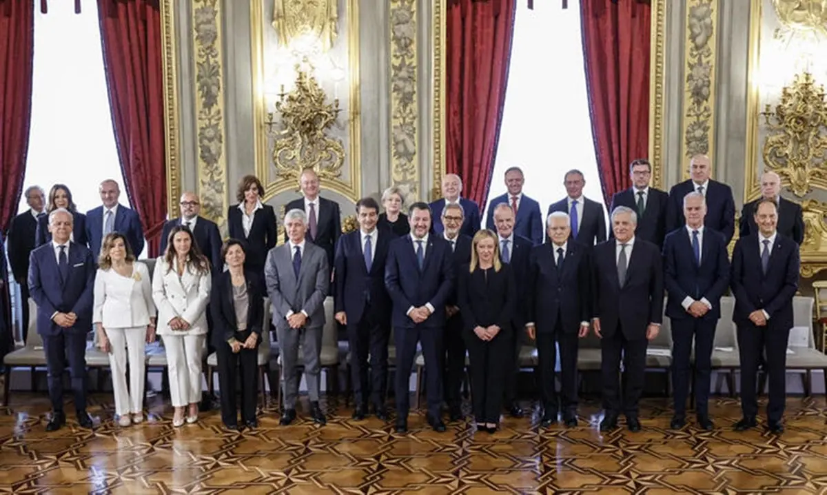 Redditi dei ministri al governo: Crosetto il più ricco, Meloni terza dopo Santanchè. Roccella e Fitto in fondo alla classifica