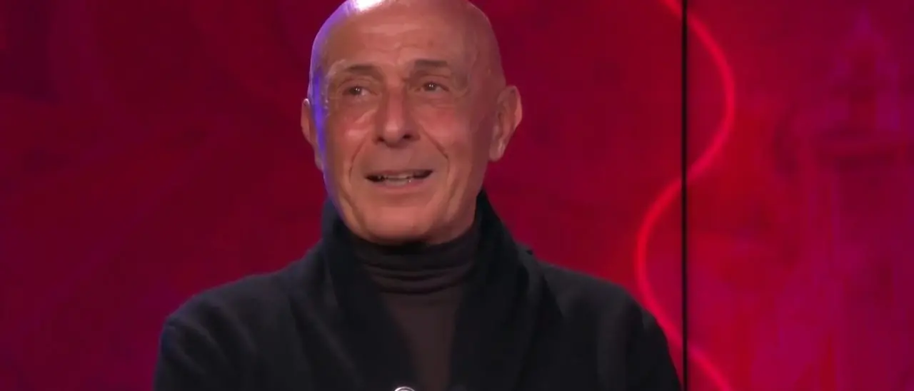 Un Minniti con i riccioli biondi e orgogliosamente comunista in una famiglia tutta di destra: ritratto inedito dell’ex ministro