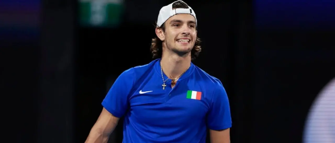 Tennis, Musetti approda ai quarti ad Adelaide. Fuori Arnaldi e Sonego