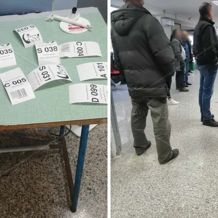 Il Cup dell’ospedale di Lamezia va in tilt e gli utenti vengono rimandati a casa. «Domani sarà un macello»