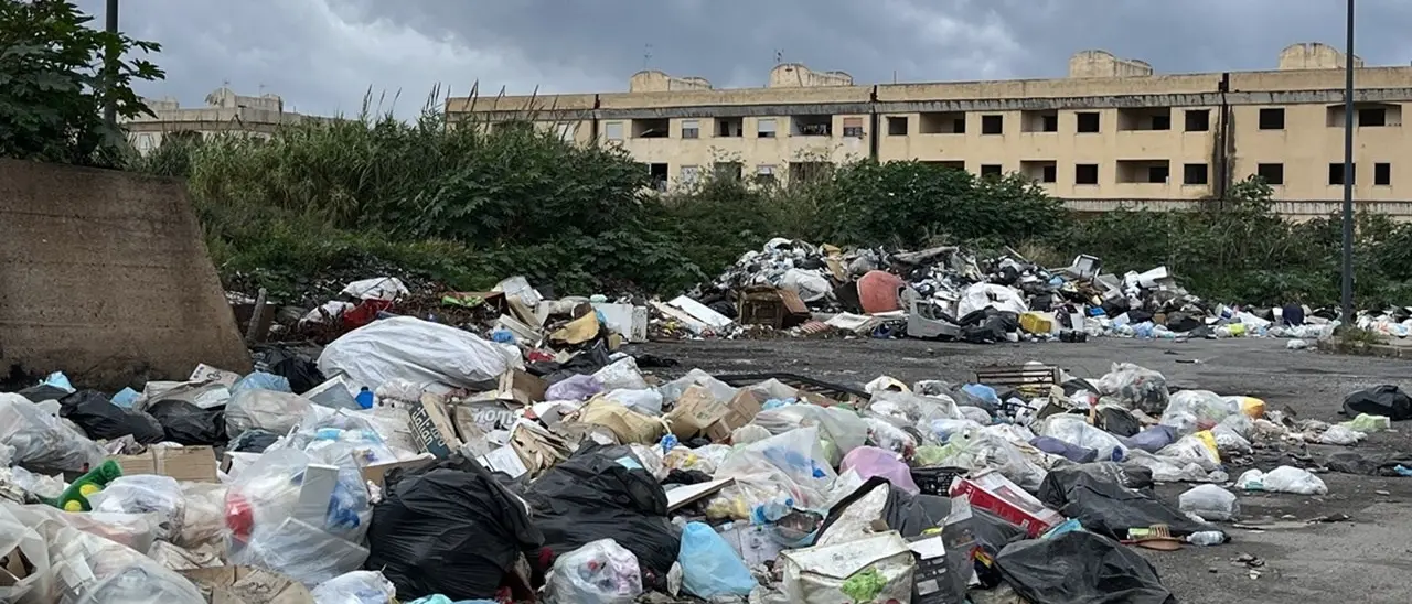 Reggio Calabria, incontro su Arghillà in Prefettura. Falcomatà: «Ora è un ghetto, tornerà zona residenziale»